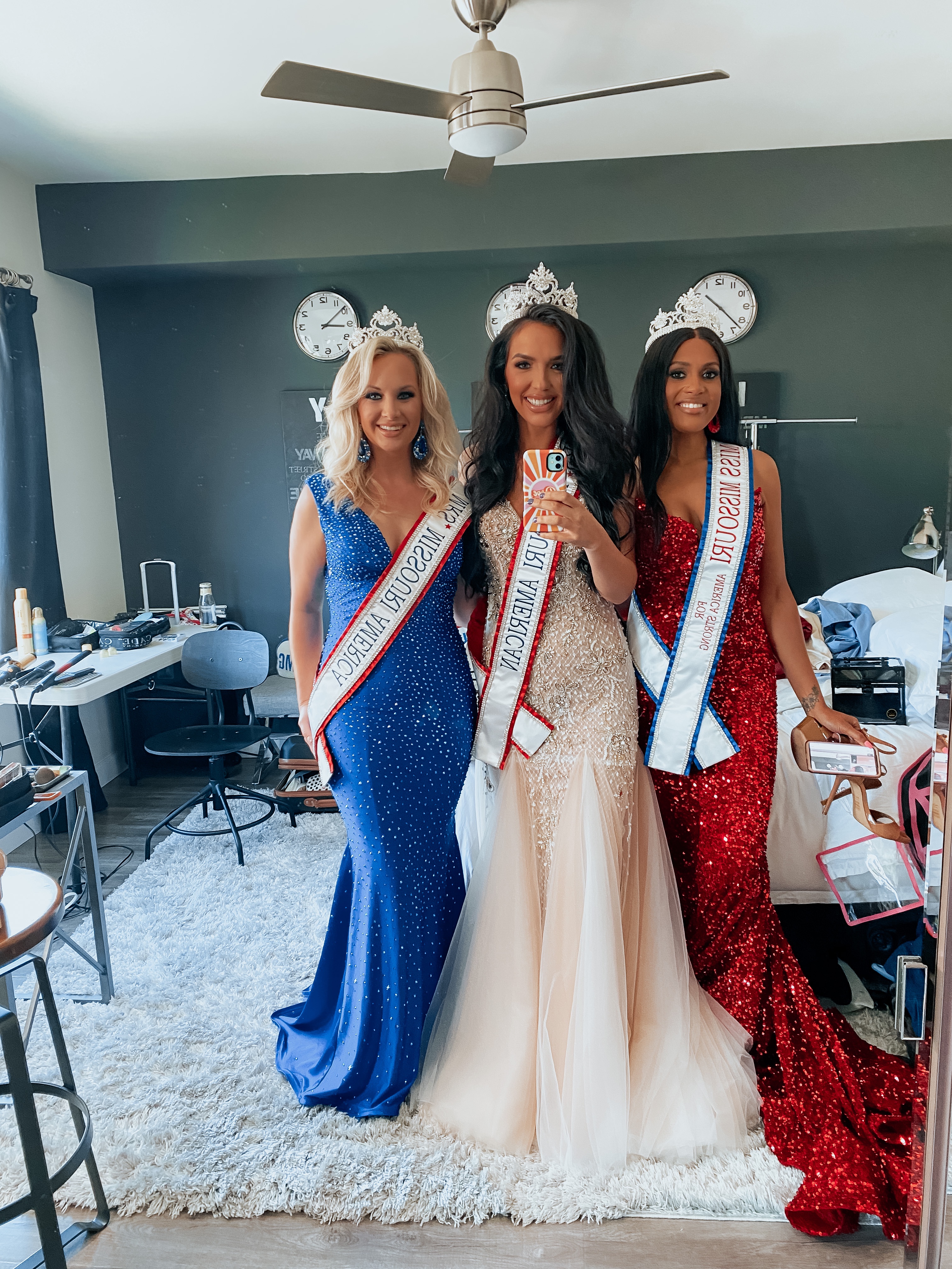 The Queens go to LA!