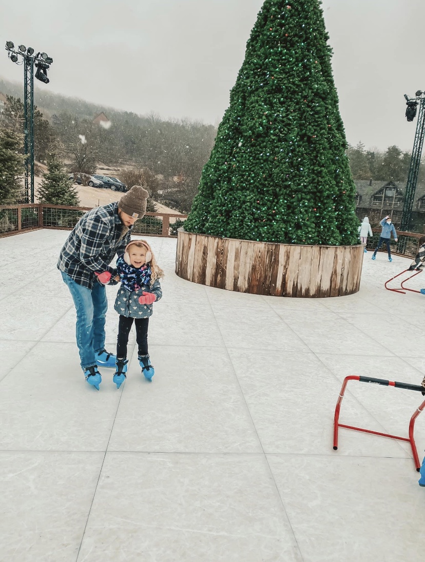 Big Cedar Lodge at christmas time.